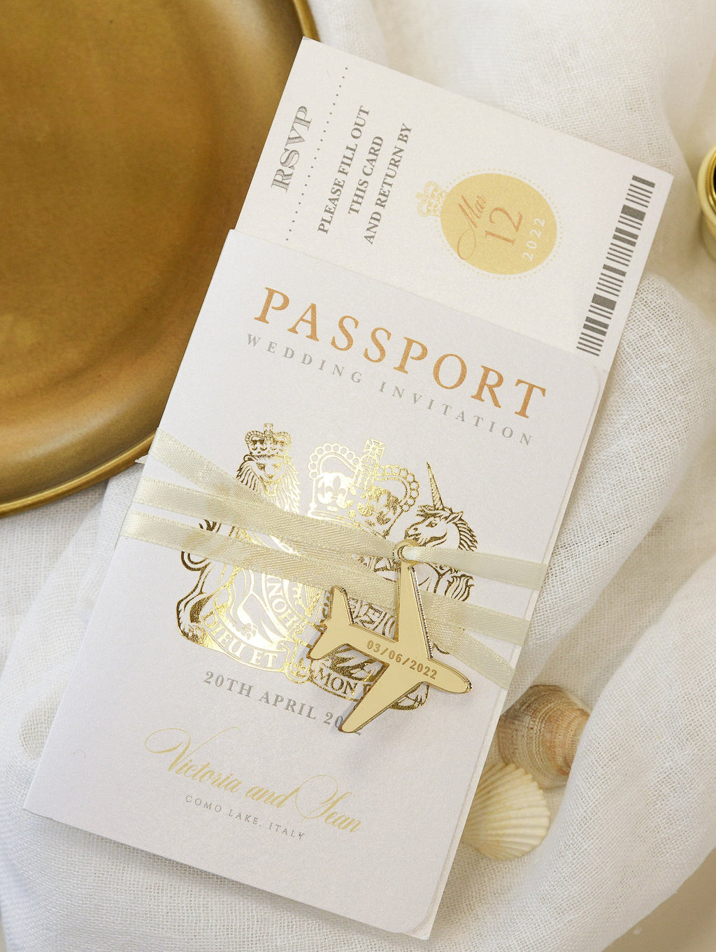 Gold Invite Plane Luxury Passport Wedding Invitation Plane Engraved, Gold Foil Boarding Pass, Wedding Abroad, Destination Wedding, Travel